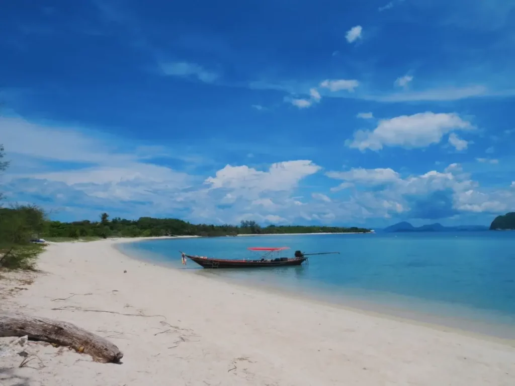 ทริปทัวร์เกาะมัดสุม เกาะแตน ด้วยเรือหางยาว ให้สนุกสุดคุ้ม ในราคาสบายกระเป๋า